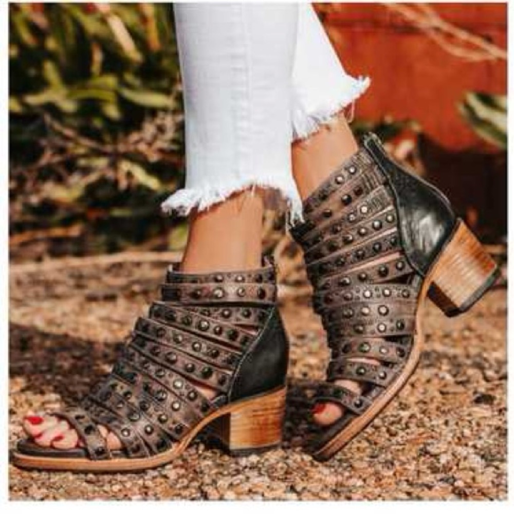 Freebird by Steven Cannes sandal